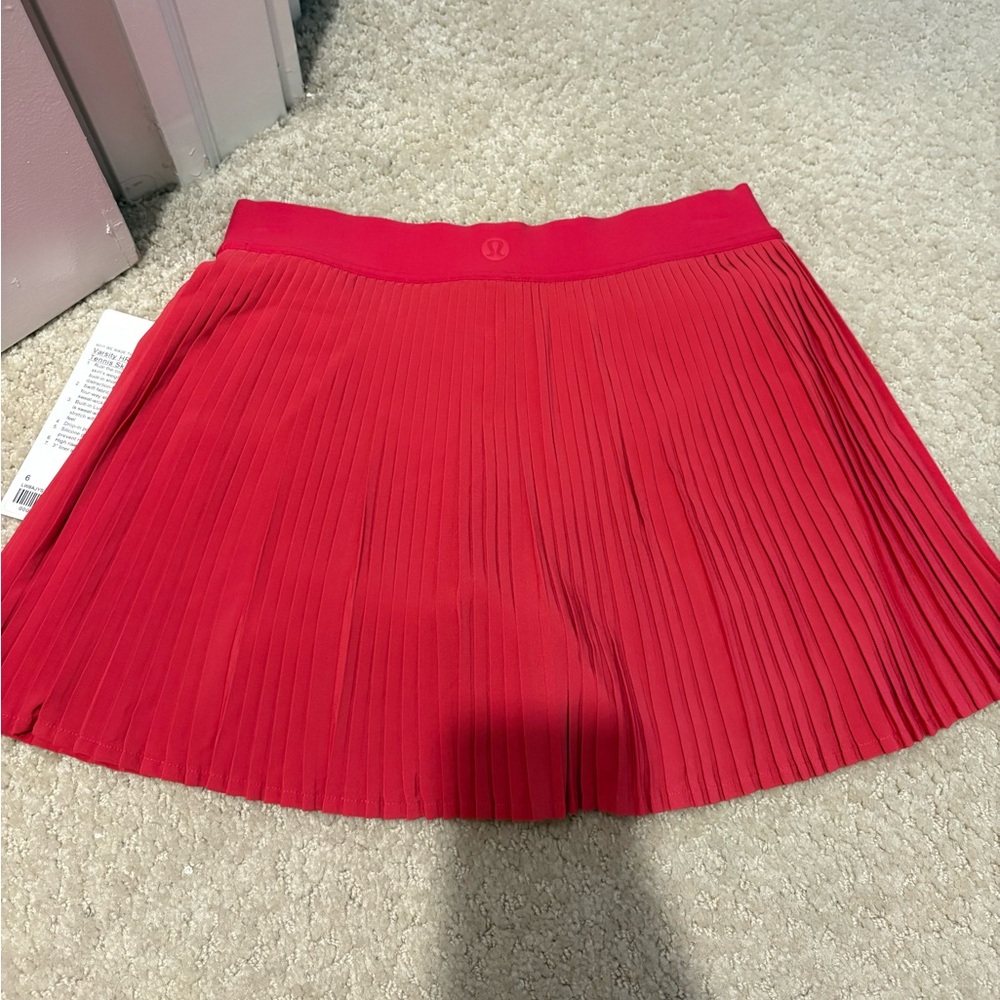 Lululemon Varsity High Rise Pleated Tennis Skirt - Picture 2 of 3